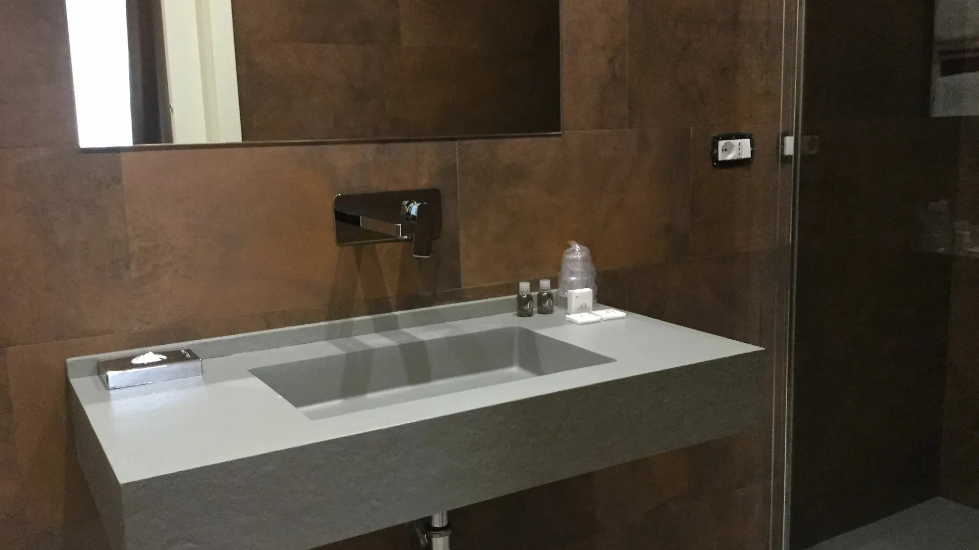 Castello Guest House Milano 2*, Milan Italy