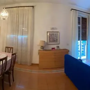 ספר כאן