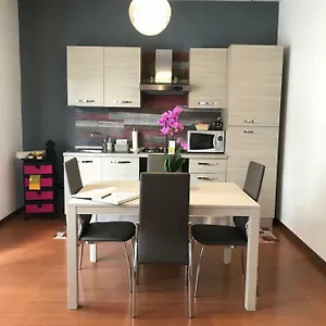  Apartament Da Lenny: A Due Passi Dal Centro Storico Włochy