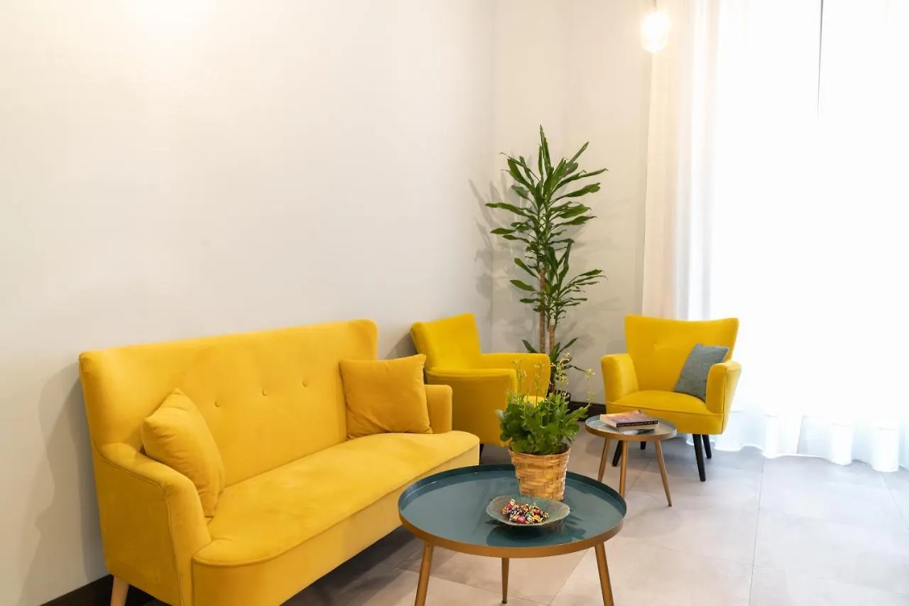 Hotel apartamentowy Castello Guest House Milano
